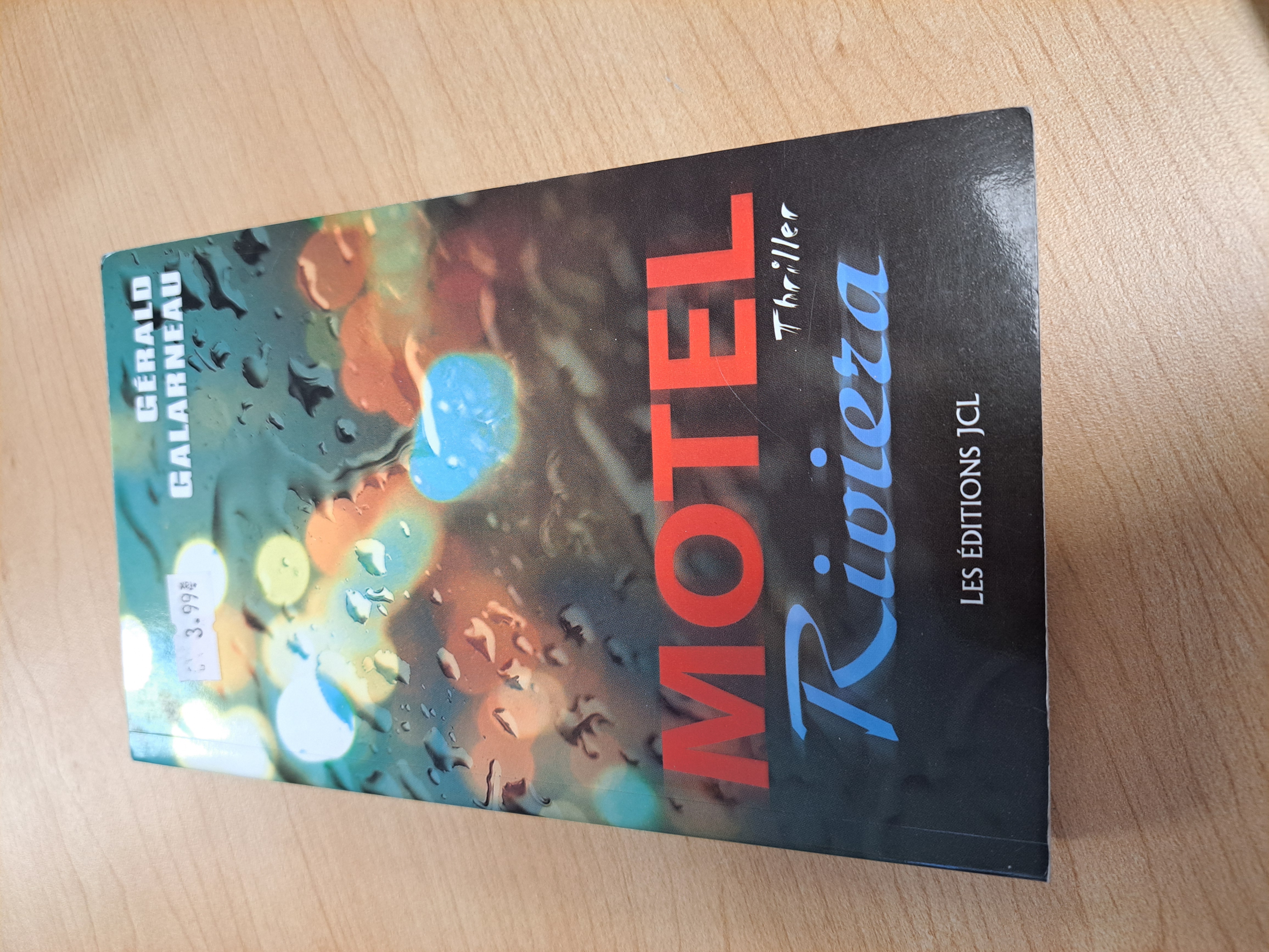 Motel Riviera livre usagé